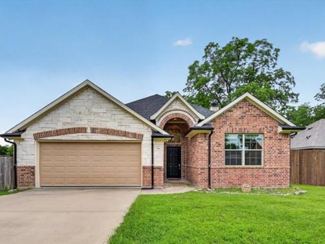 House for sale in Tioga, Texas