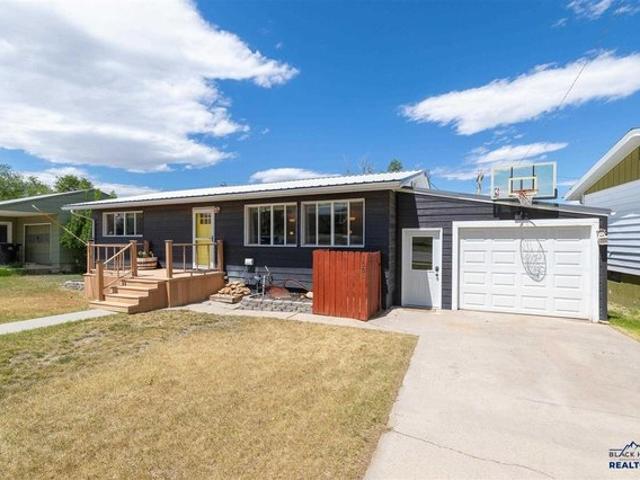 House for sale in Edgemont, South Dakota