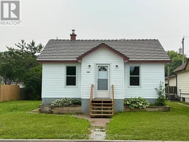 House for sale in Thunder Bay, Ontario
