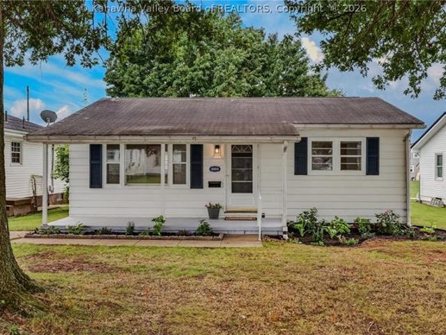 House for sale in Ravenswood, West Virginia