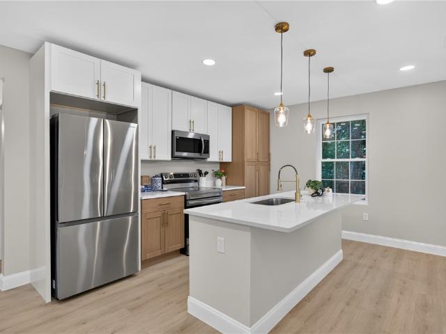 House for sale in Seneca, Oconee County