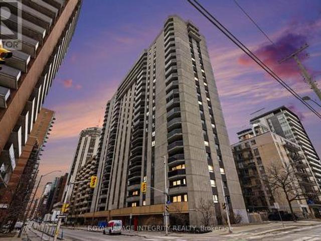 Condo for sale in Somerset, Ottawa