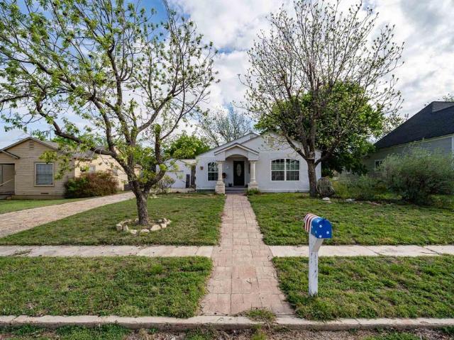 House for sale in Ballinger, Texas