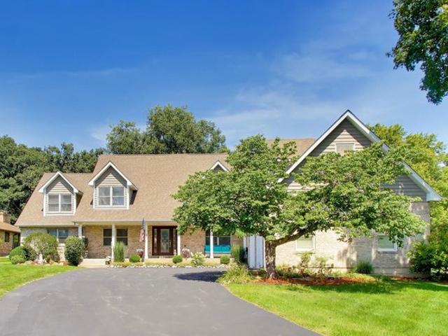 House for sale in Mchenry, Illinois