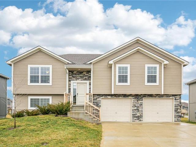 Property for sale in Grain Valley, Missouri