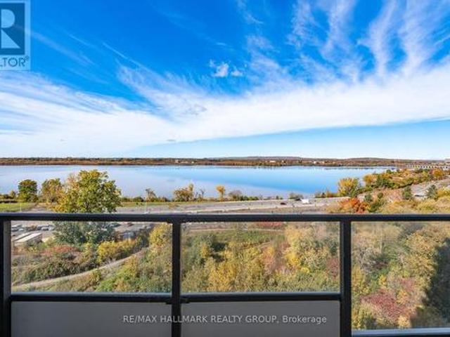 Condo for sale in Bay, Ottawa