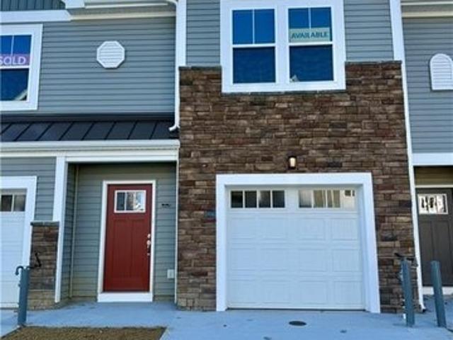 Townhouse for sale in Virginia