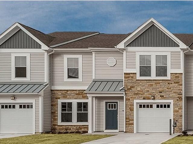 Townhouse for sale in Suffolk, Virginia