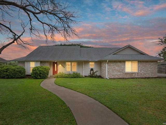 House for sale in Hewitt, McLennan County