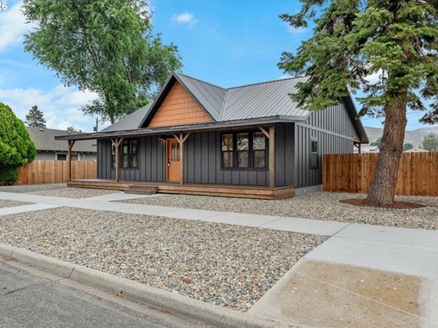 House for sale in Oregonia