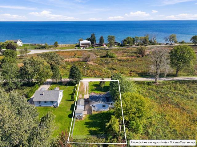 House for sale in Carol Beach, Pleasant Prairie