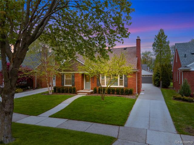 House for sale in Huntington Woods, Michigan