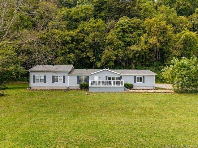 House for sale in Elizabeth, Indiana