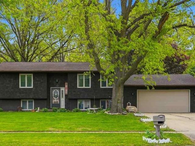 House for sale in Coralville, Iowa