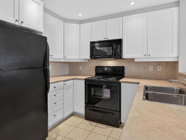 Apartment for rent in Cyrville, Ottawa