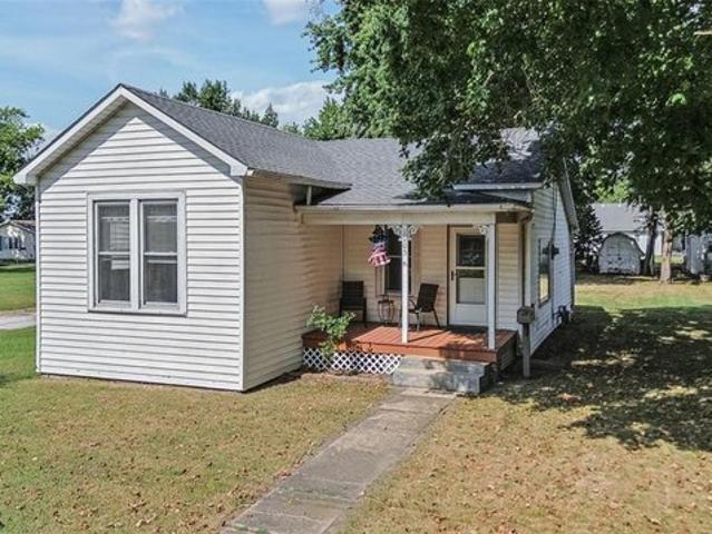 House for sale in Greenfield, Illinois