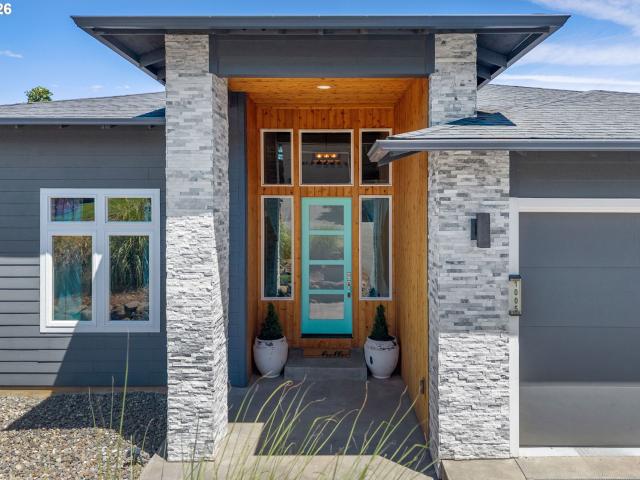 House for sale in White Salmon, Washington