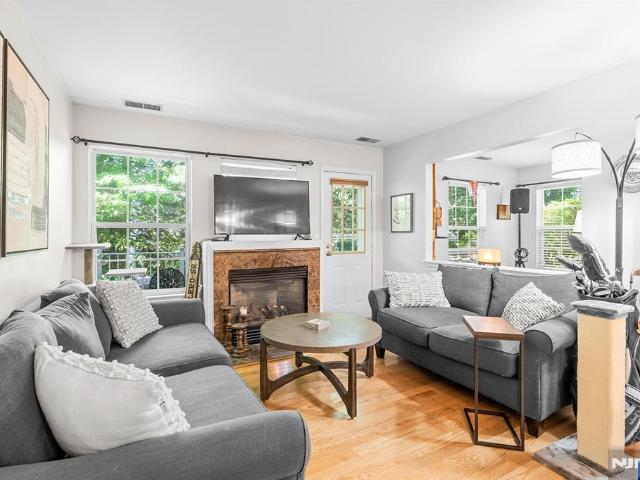 Condo for sale in Pequannock, New Jersey