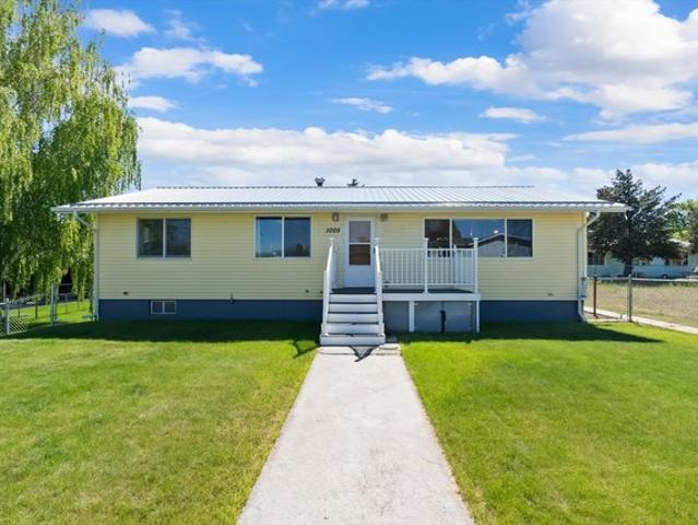 House for sale in Deer Lodge, Montana