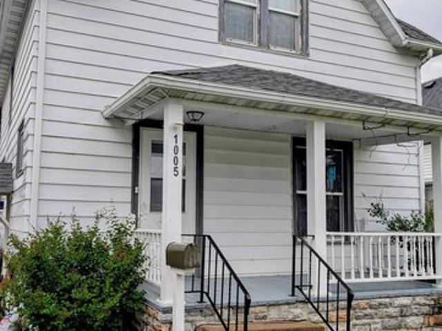 House for sale in Waterloo, Iowa
