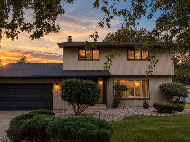 House for sale in Munster, Lake County