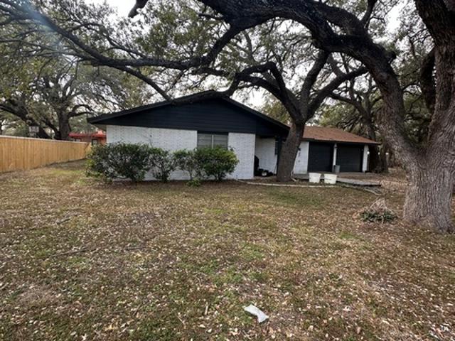 House for sale in Sabinal, Texas