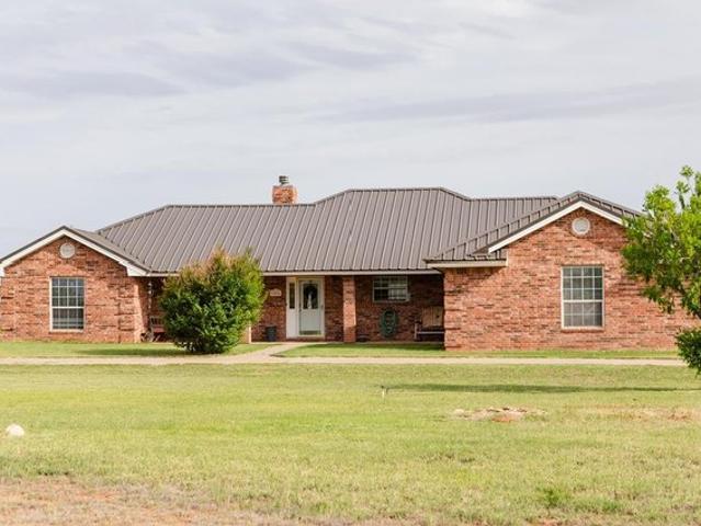 House for sale in Crane, Texas