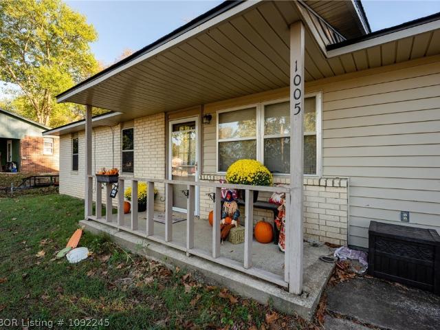 House for sale in Barling, Sebastian County