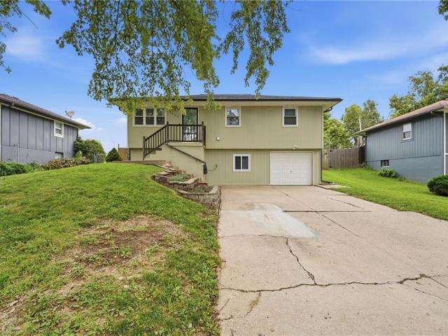 House for sale in Blue Springs, Missouri