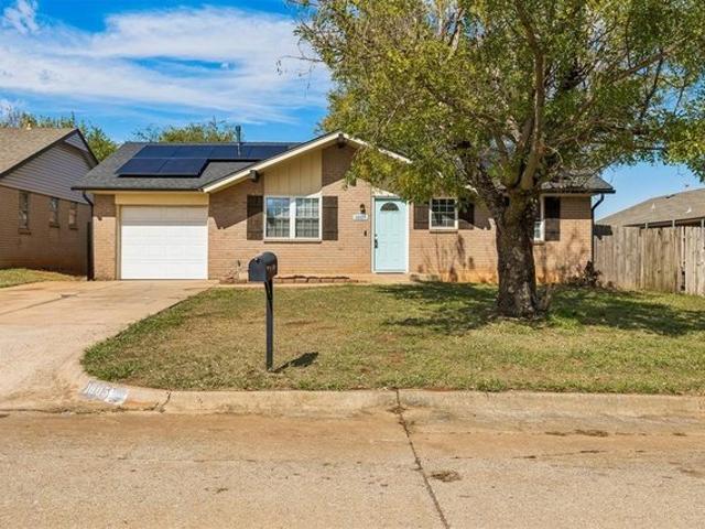 House for sale in Moore, Cleveland County