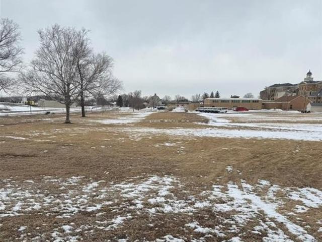 Land for sale in Vinton, Iowa
