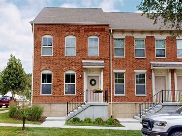 Condo for sale in Iowa City, Iowa