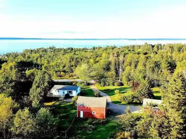 House for sale in Halls Harbour, Nova Scotia