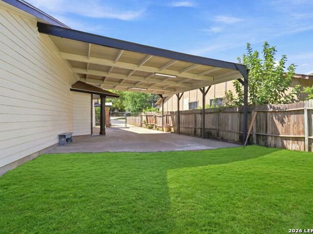 House for sale in Live Oak, Texas