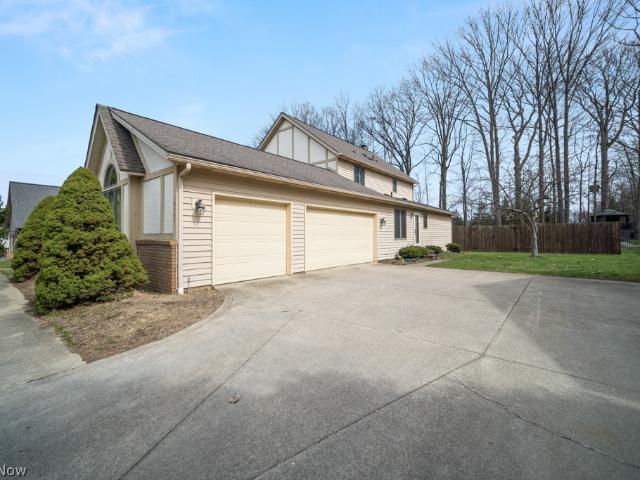 House for sale in Hinckley, Ohio
