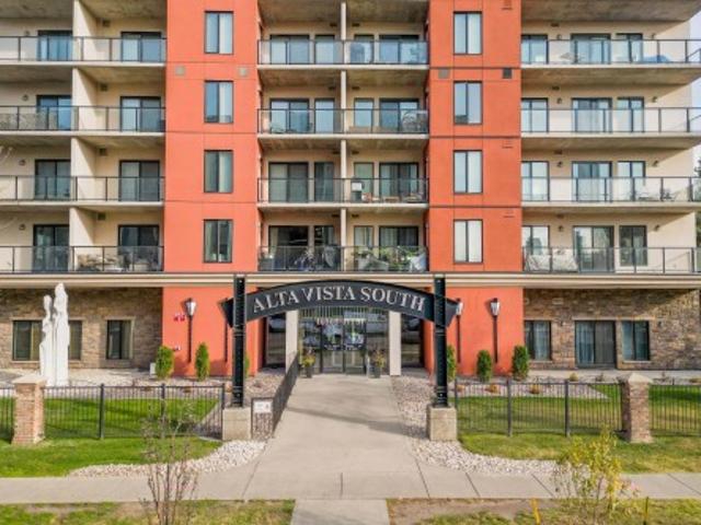 Condo for sale in Wîhkwêntôwin, Edmonton