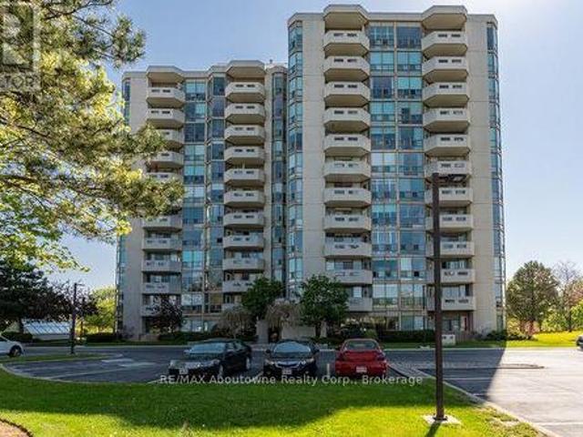 Condo for sale in Burlington, Ontario