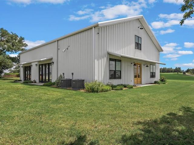House for sale in Milam, Texas