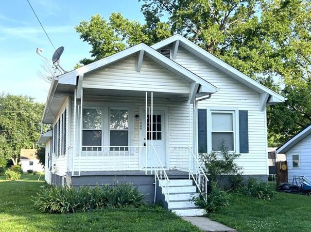 House for sale in Carlinville, Illinois