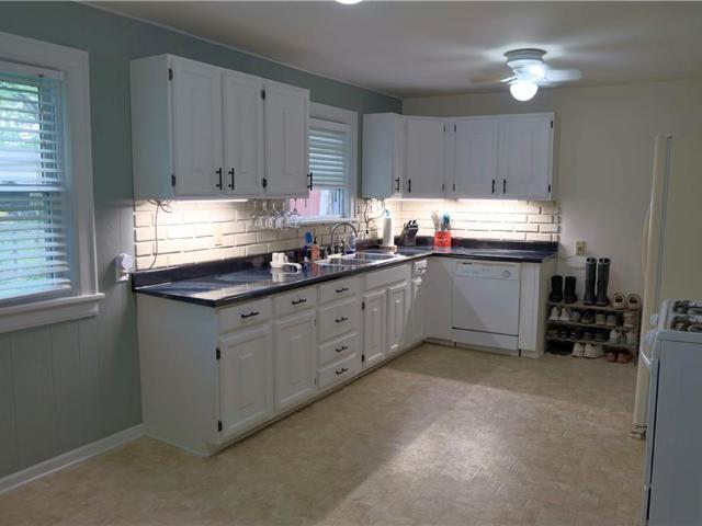 House for sale in Harrisonville, Missouri