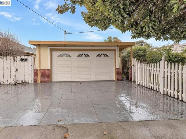 House for sale in San Pablo, California