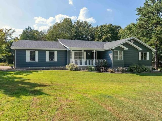 House for sale in Harrisburg, Saline County