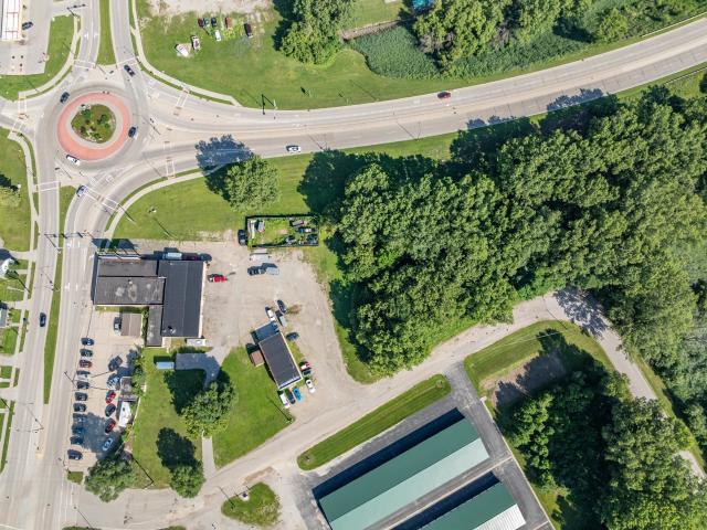 Commercial for sale in Green Bay