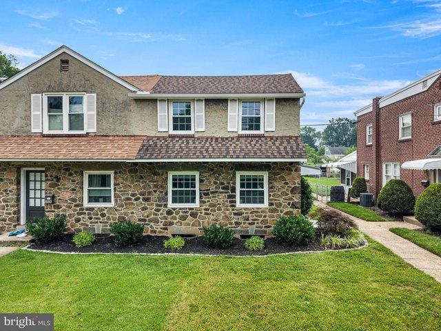 Townhouse for sale in Chester, Pennsylvania