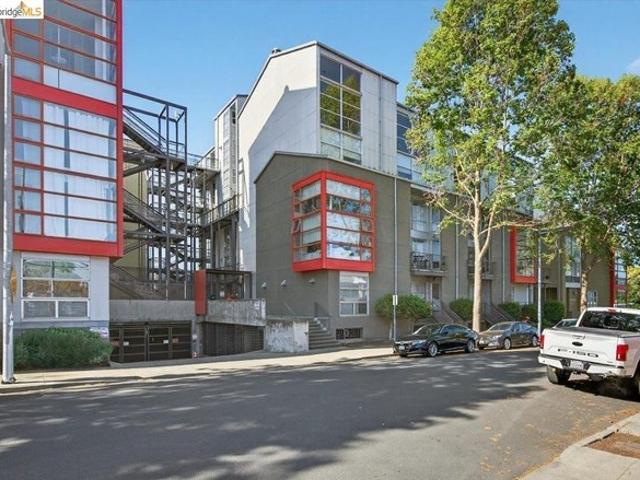 Condo for sale in Emeryville, California