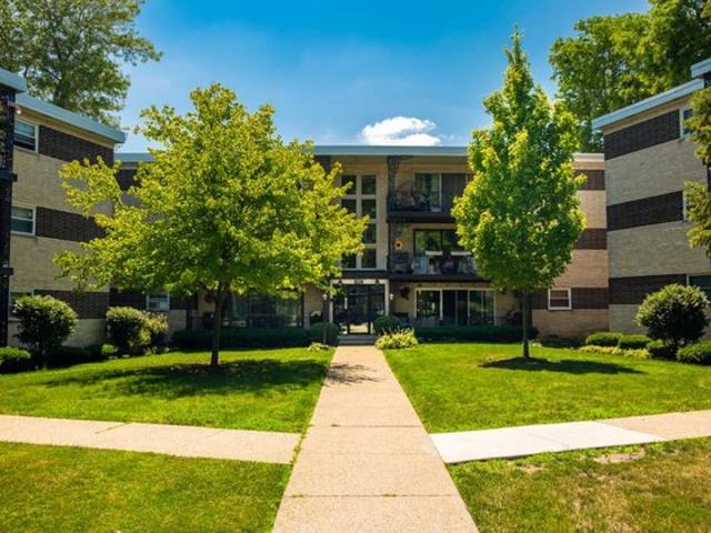 Condo for sale in La Grange, Illinois
