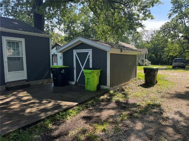 House for sale in Harrisonville, Missouri