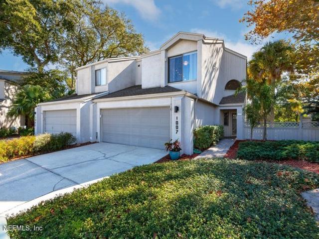 Townhouse for sale in Atlantic Beach, Florida