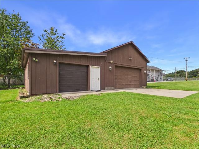 House for sale in Belpre, Ohio
