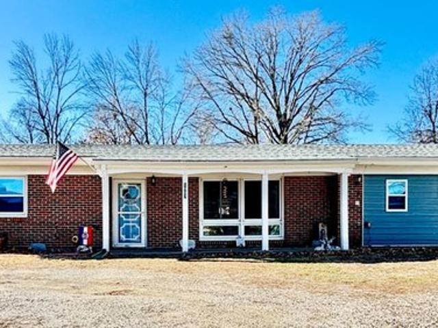 House for sale in Brookfield, Missouri
